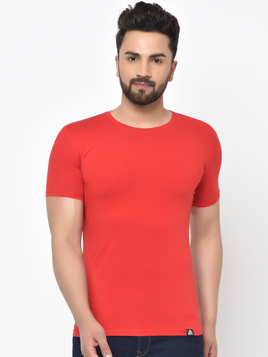 

Aesthetic Bodies Men Red Solid Round Neck T-shirt