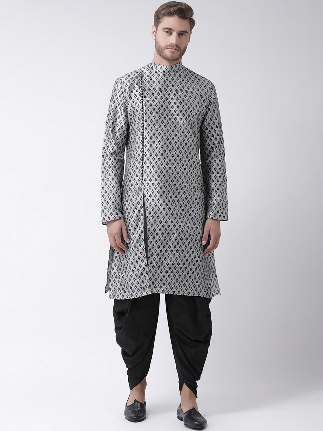 

DEYANN Men Silver-Toned & Black Woven Design Straight Kurta