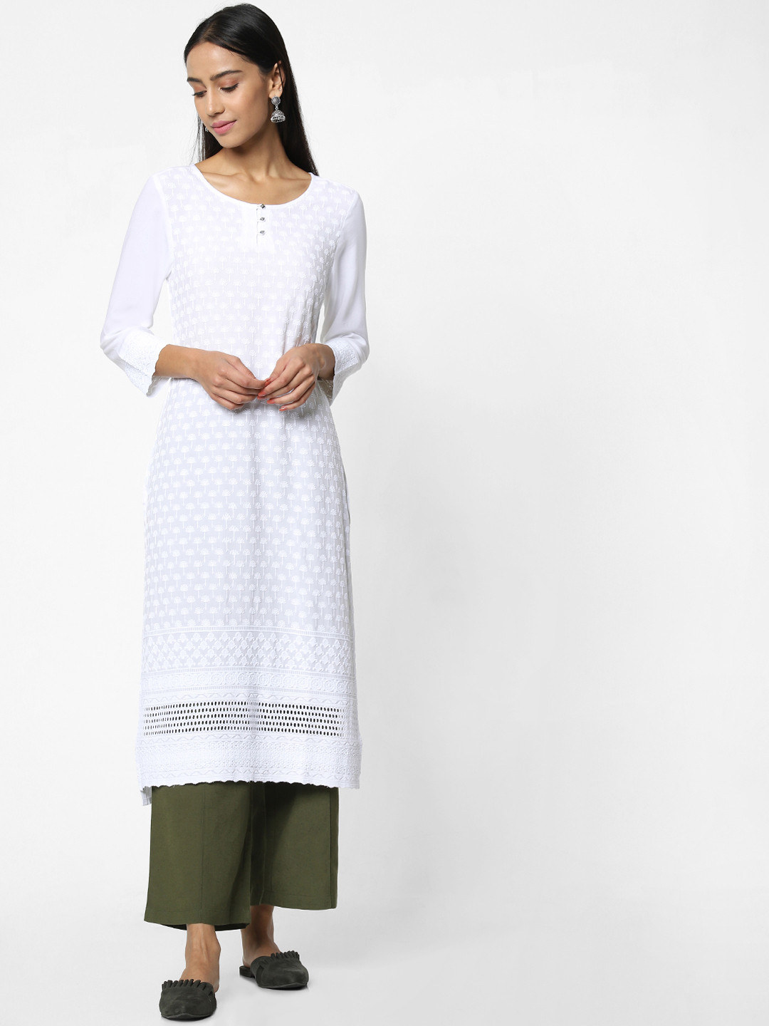 

Naari Women White Embroidered Straight Kurta