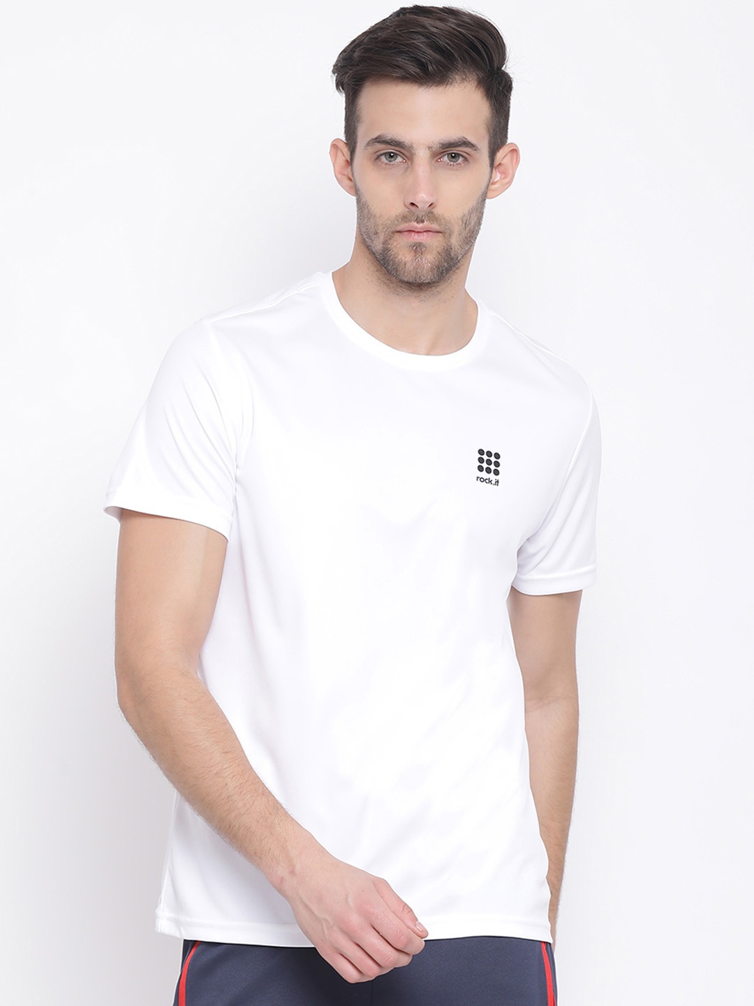 rock.it Men White Solid Round Neck T-shirt