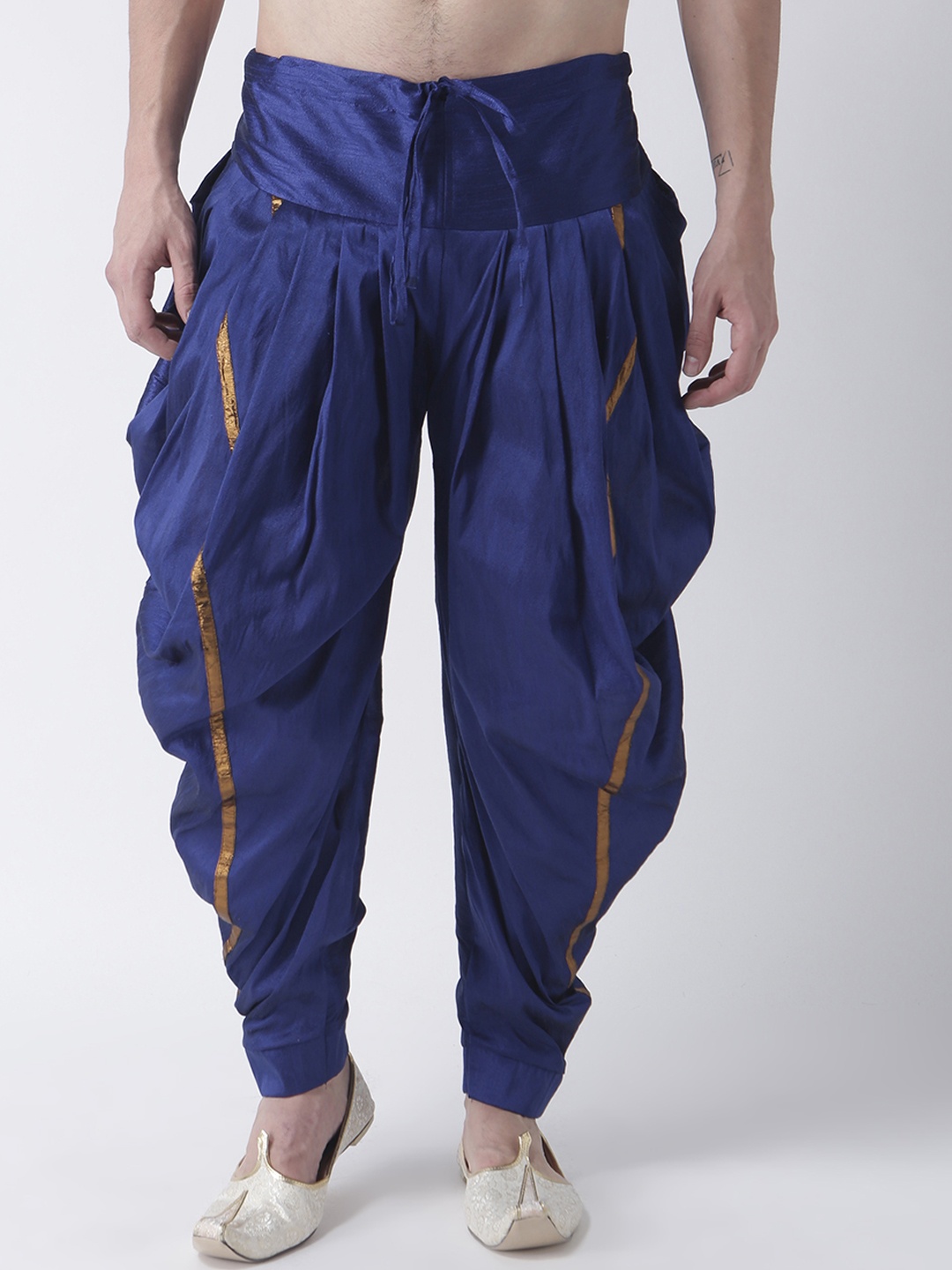 

DEYANN Men Blue Solid Dhoti