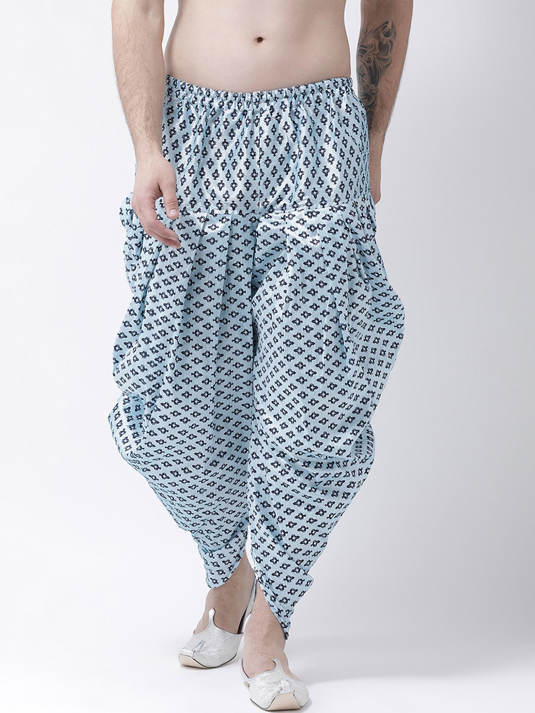 

DEYANN Men Blue Printed Dupion Silk Dhoti