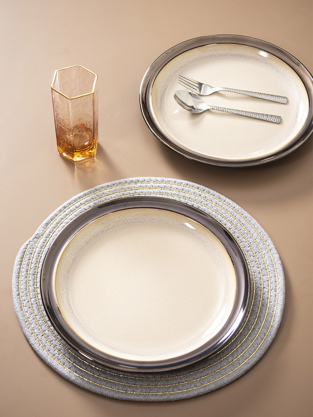 

THEDECORKART Set Of 4 Cream & Black Printed Mercer Dinner Plates