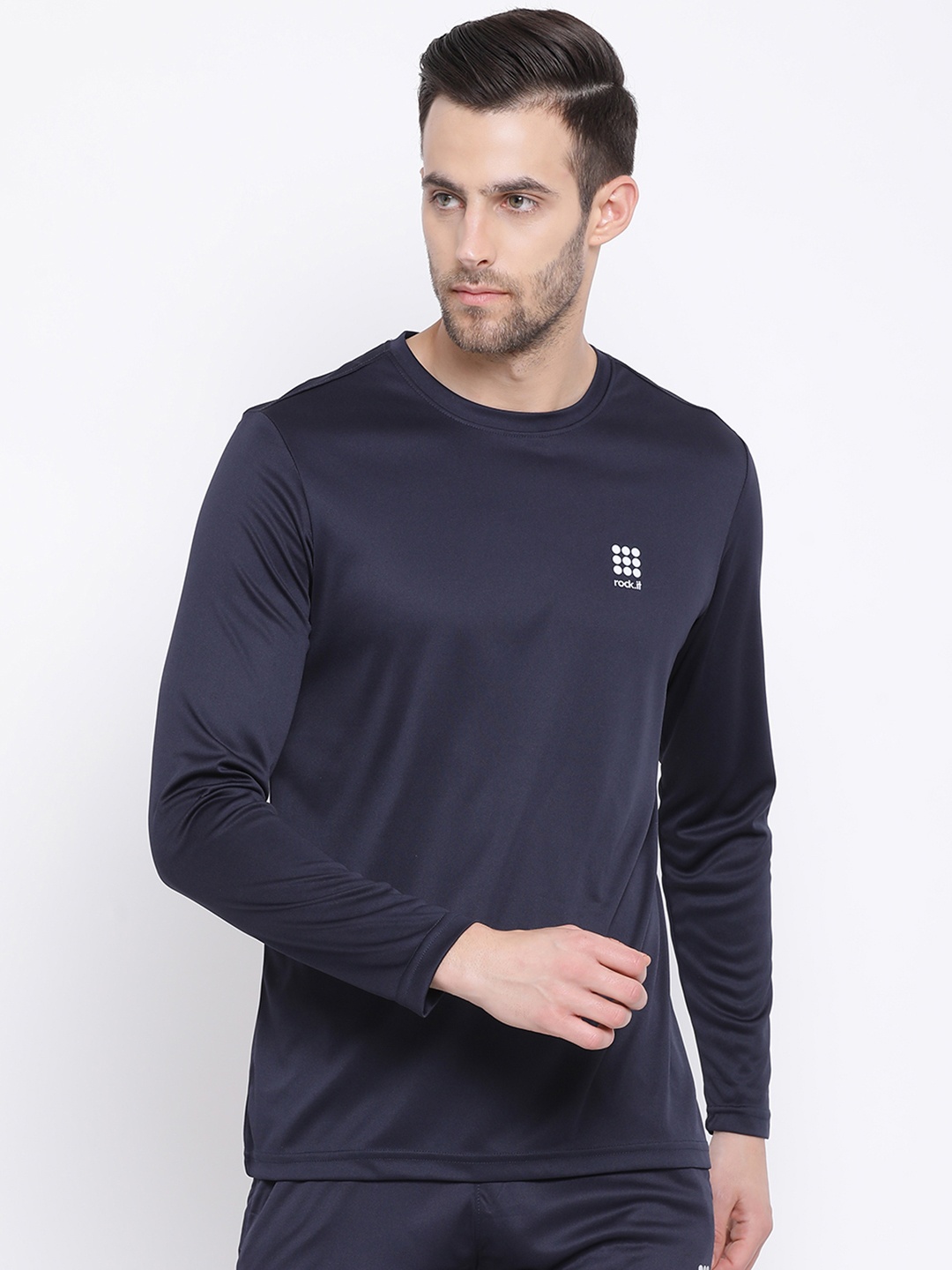 

rock.it Men Navy Blue Solid Round Neck T-shirt