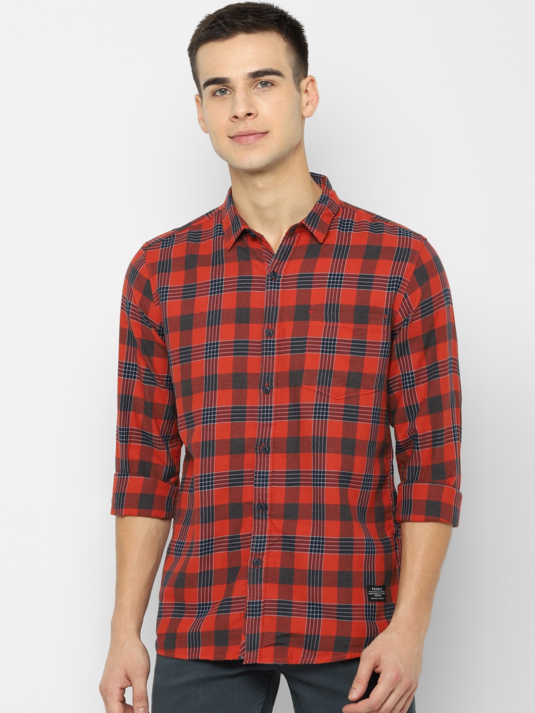 

People Men Red & Black Regular Fit Checked Casual Shirt