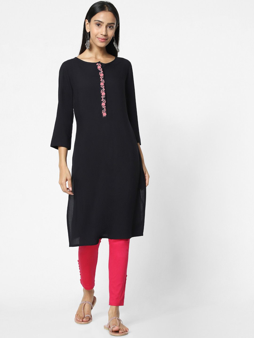 

Naari Women Black & Pink Yoke Design Straight Kurta