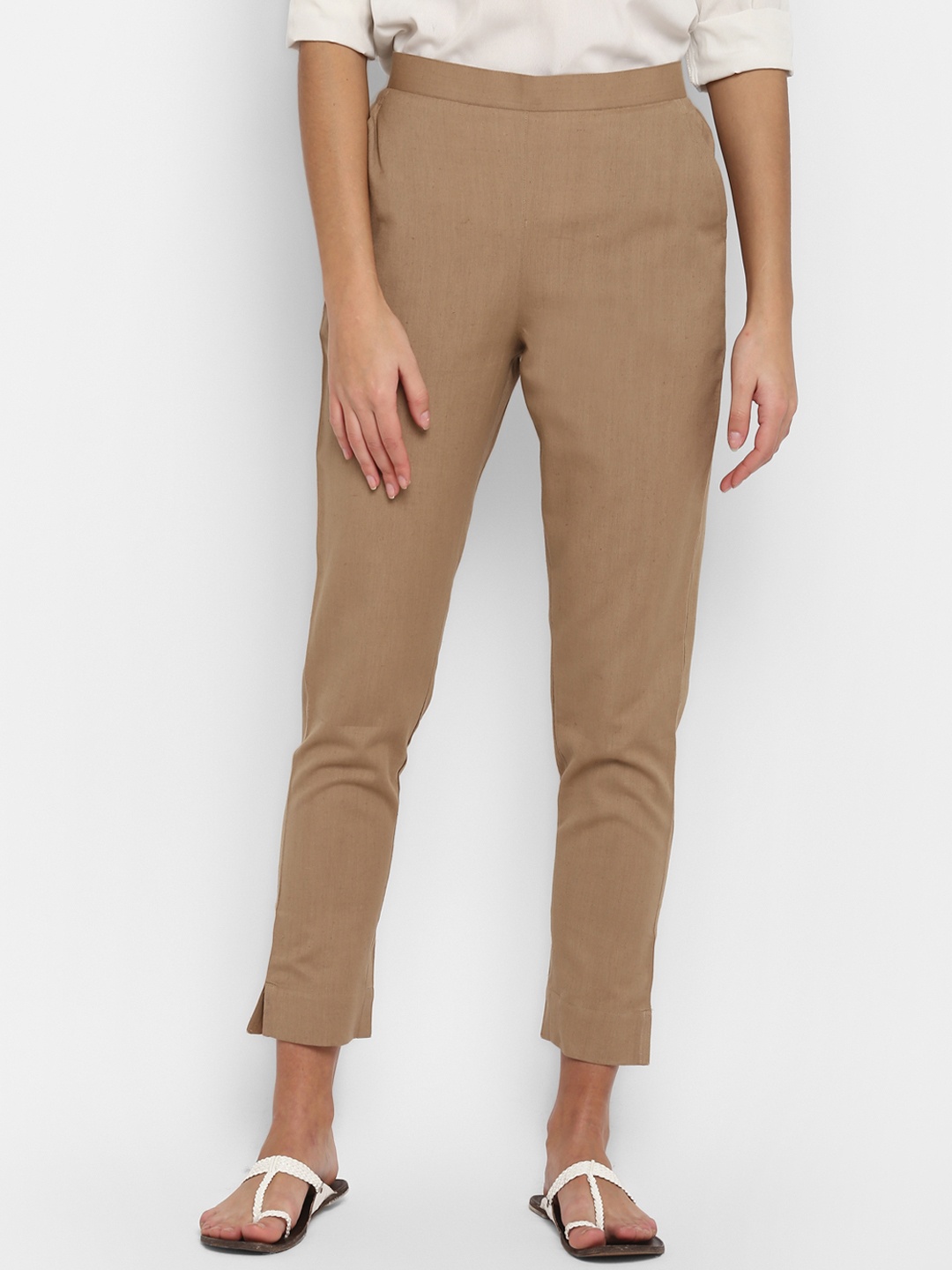 

Janasya Women Beige Regular Fit Solid Cropped Trousers