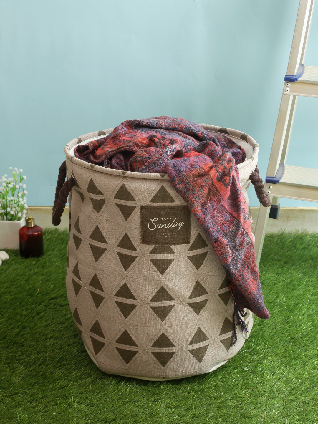 

Cortina Brown & Beige Printed Laundry Bag