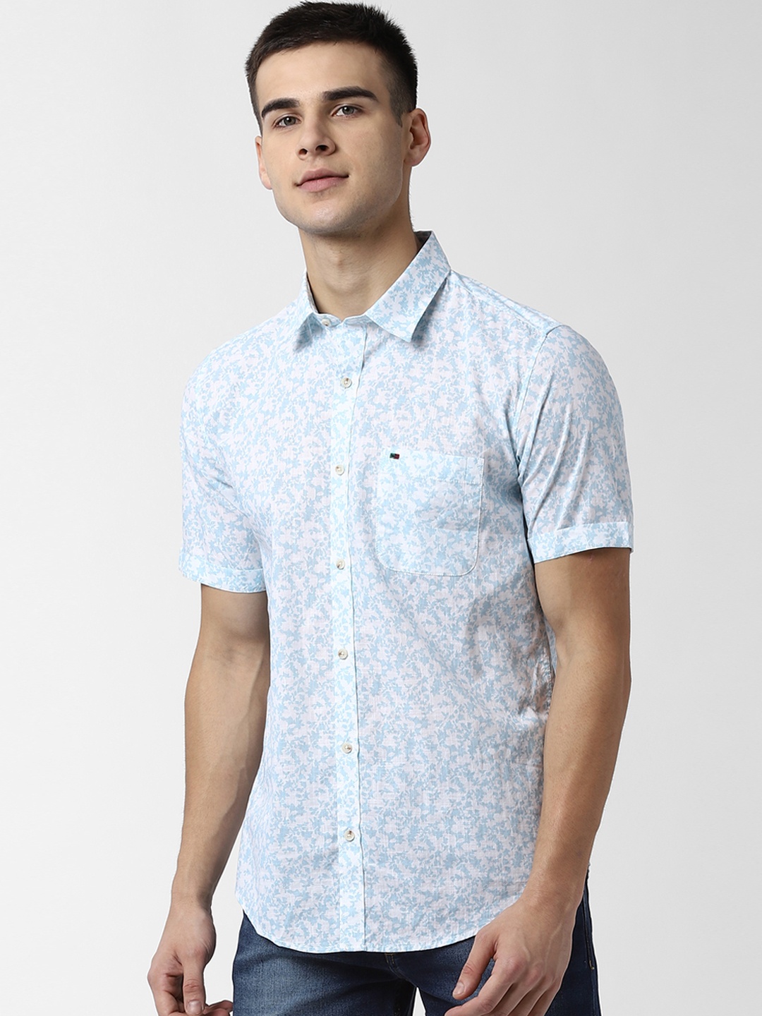 

Peter England Casuals Men Blue Slim Fit Floral Printed Casual Shirt