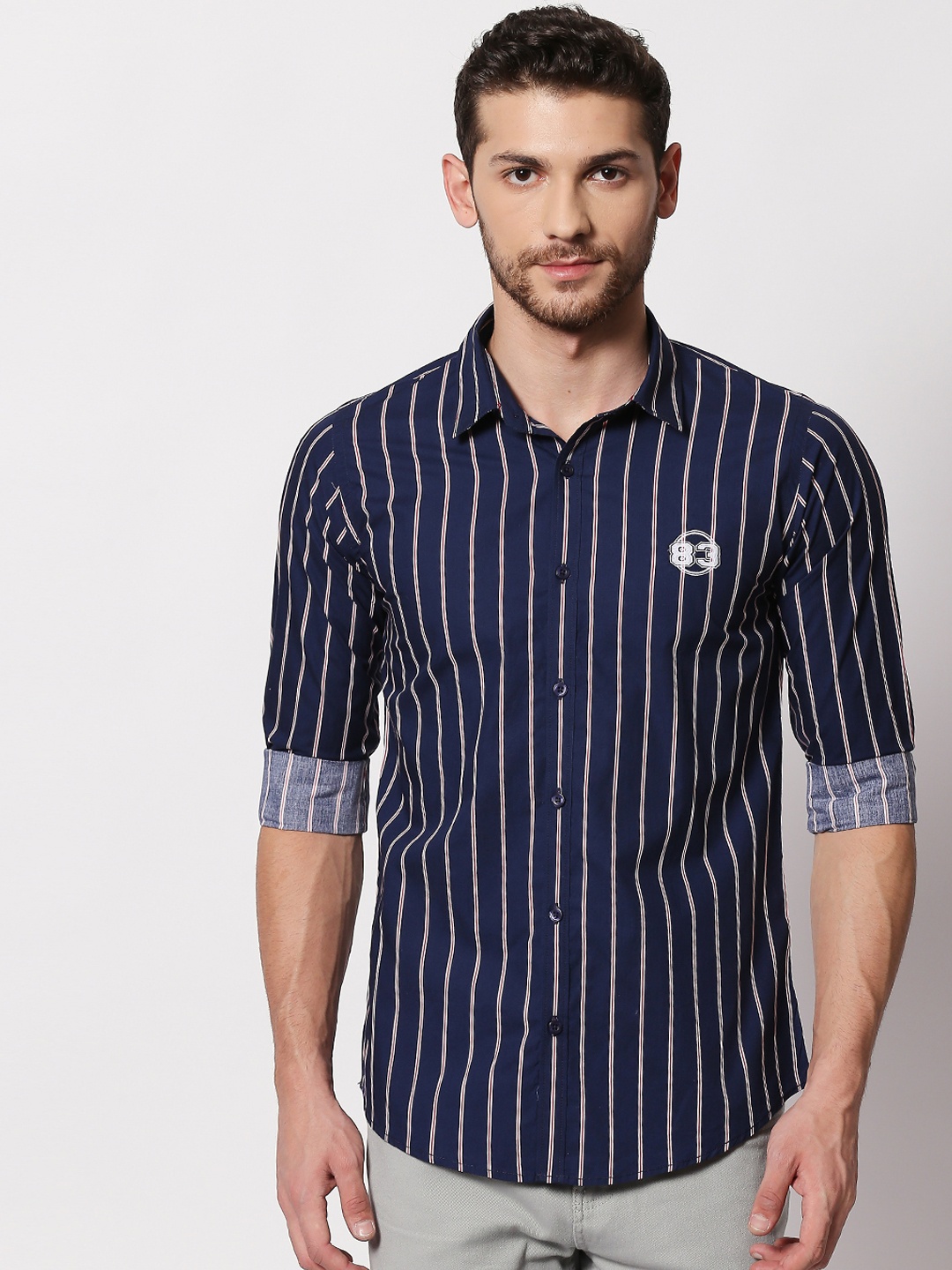 

SPYKAR Men Navy Blue & Red Regular Fit Striped Casual Shirt