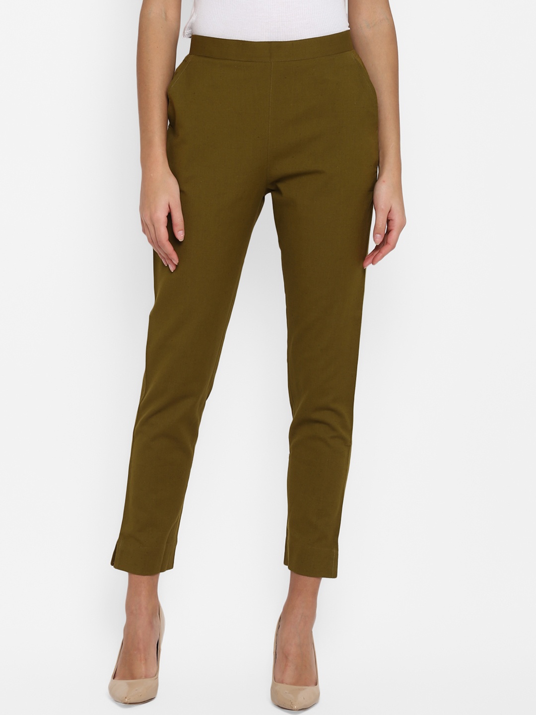 

Janasya Women Green Regular Fit Solid Cropped Trousers