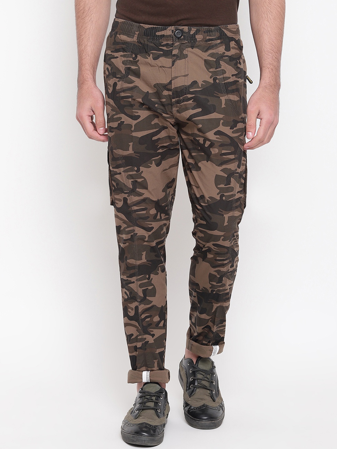 

SAPPER Men Brown & Black Straight Fit Camouflage Printed Cargos