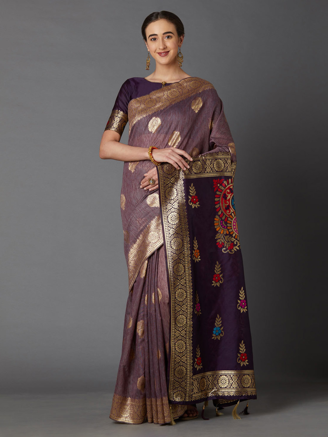 

Mitera Purple & Gold-Coloured Silk Blend Woven Design Kanjeevaram Saree