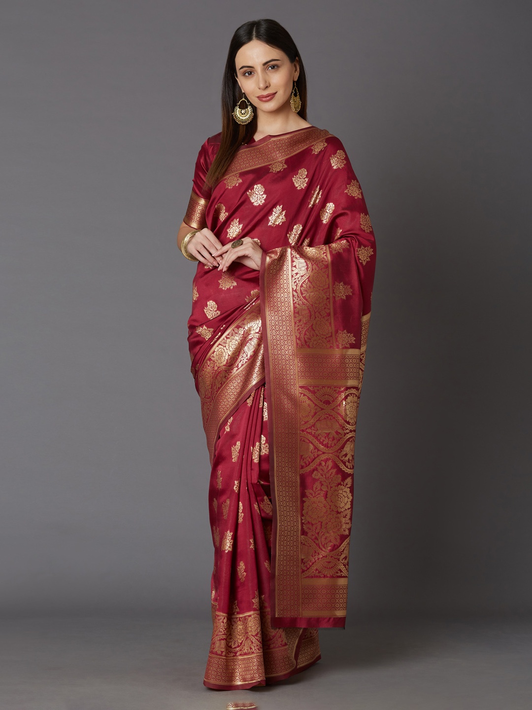 

Mitera Maroon & Gold-Toned Silk Blend Woven Design Kanjeevaram Saree