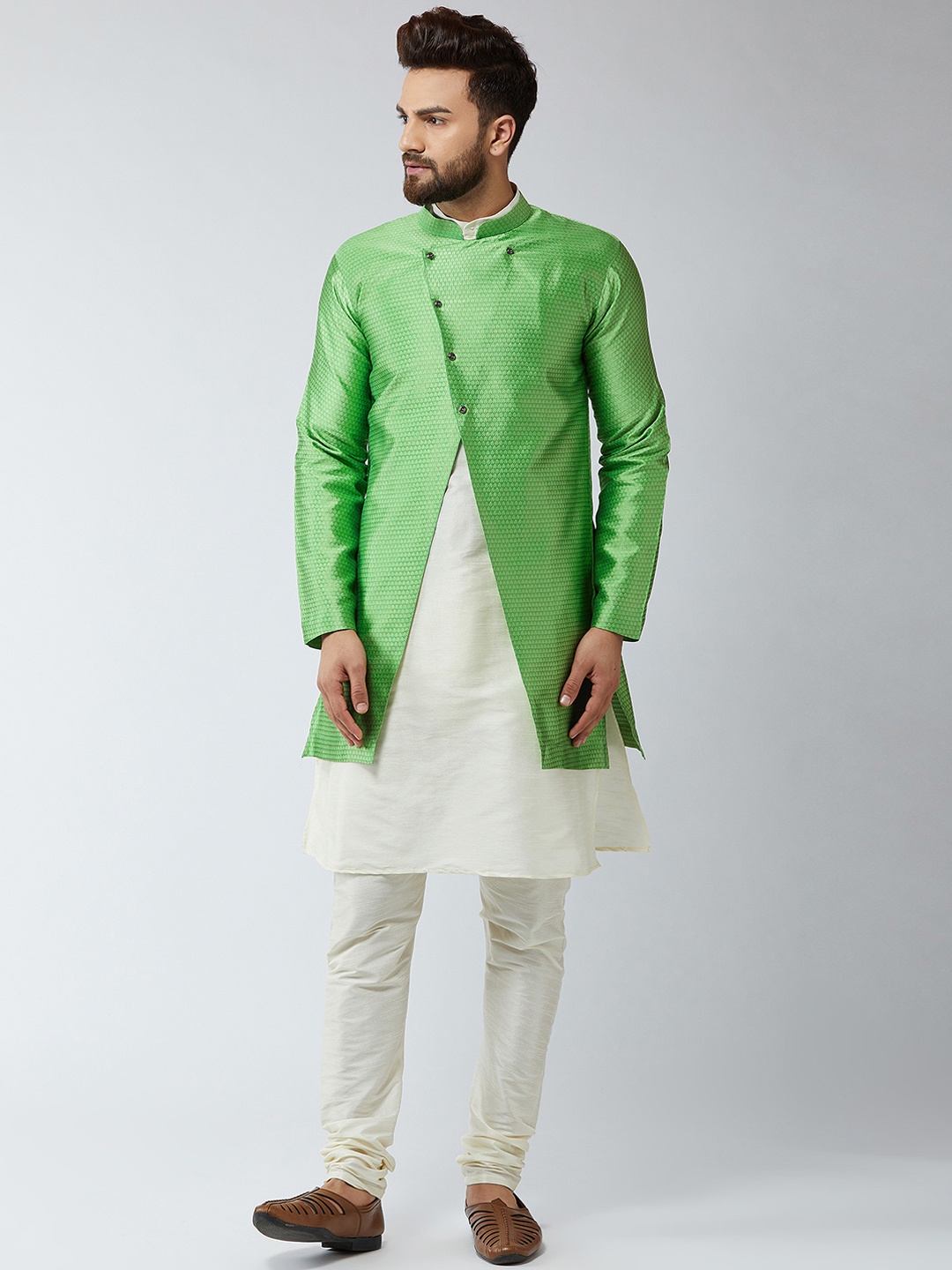 

SOJANYA Men Off White & Green Self-Design Sherwani Set