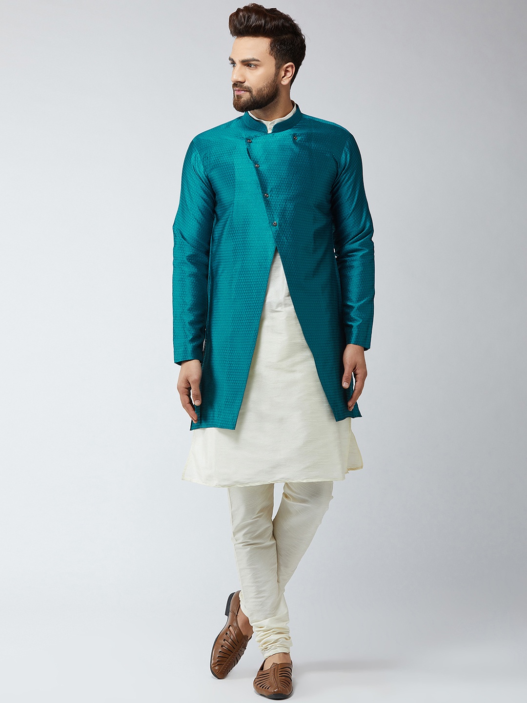 

SOJANYA Men Off-White & Blue Self Design Sherwani Set
