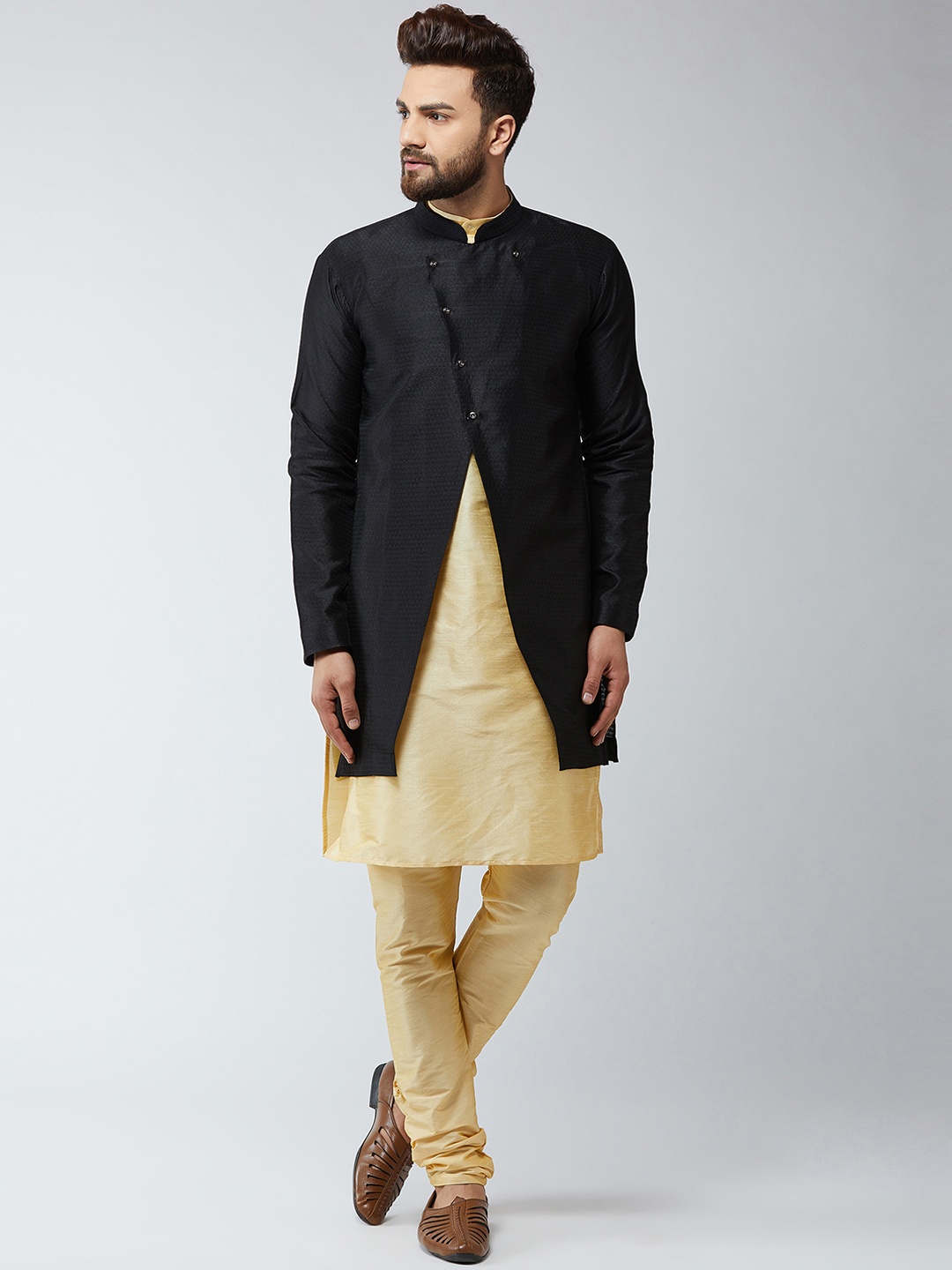 SOJANYA Men Gold-Coloured & Black Self-Design Sherwani Set