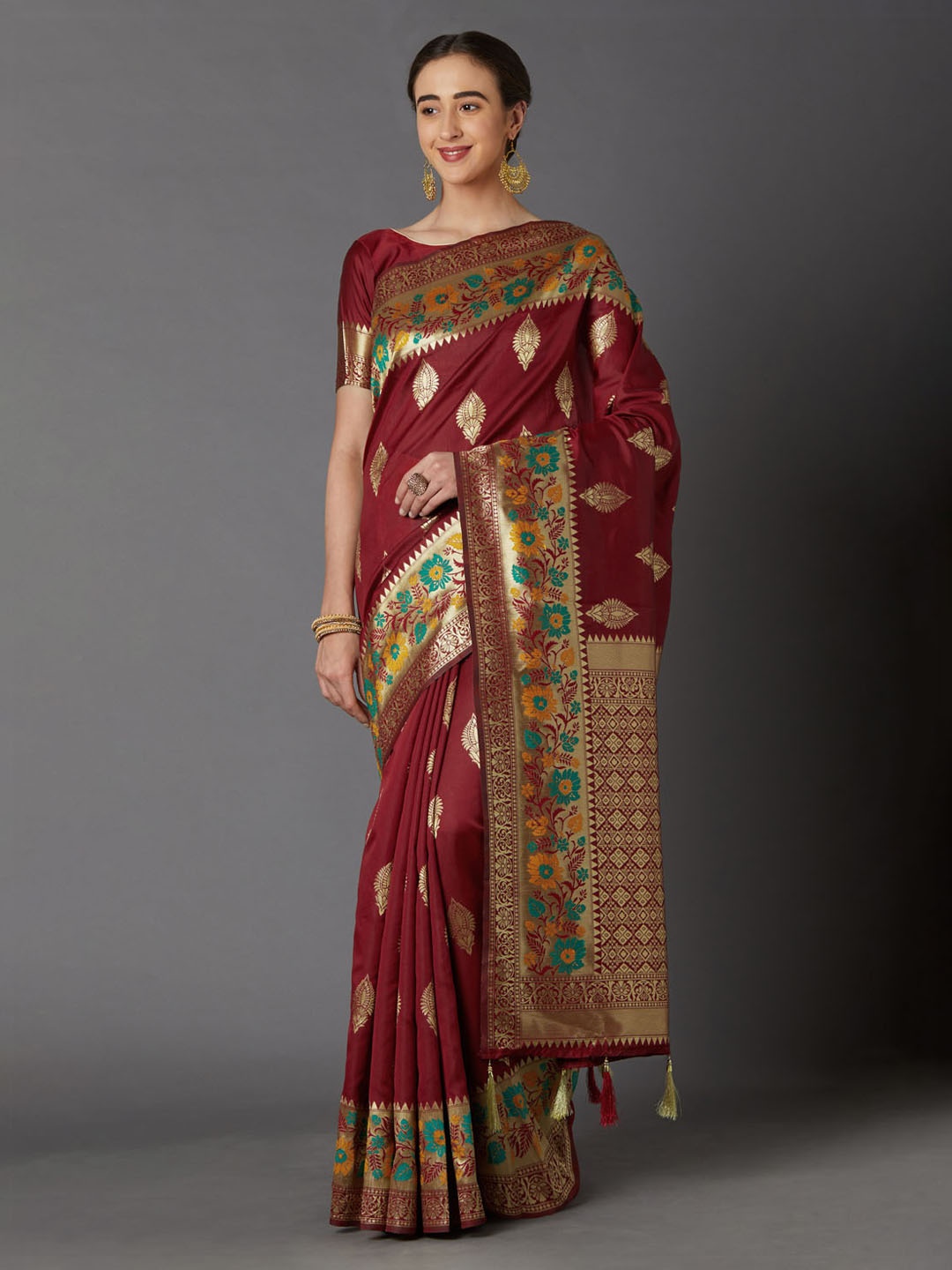 

Mitera Maroon & Gold-Coloured Silk Blend Woven Design Kanjeevaram Saree