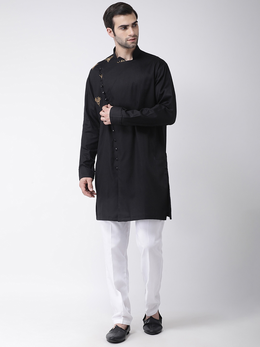 

SG LEMAN Men Black & White Solid Kurta with Trousers