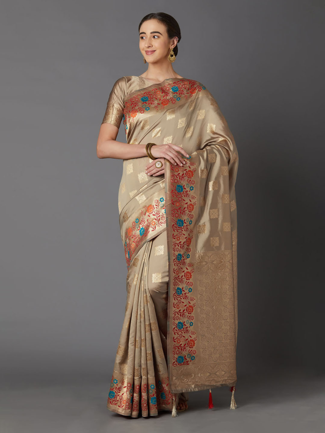 

Mitera Beige & Gold-Coloured Silk Blend Woven Design Kanjeevaram Saree