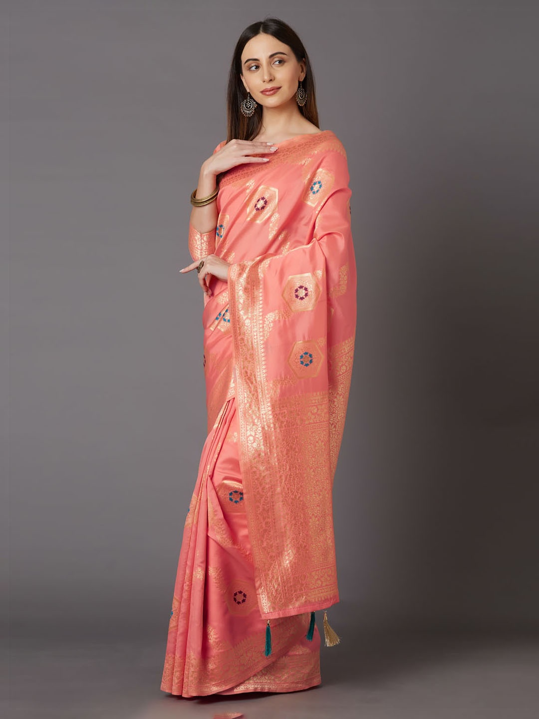 

Mitera Peach-Coloured & Gold-Coloured Silk Blend Woven Design Kanjeevaram Saree