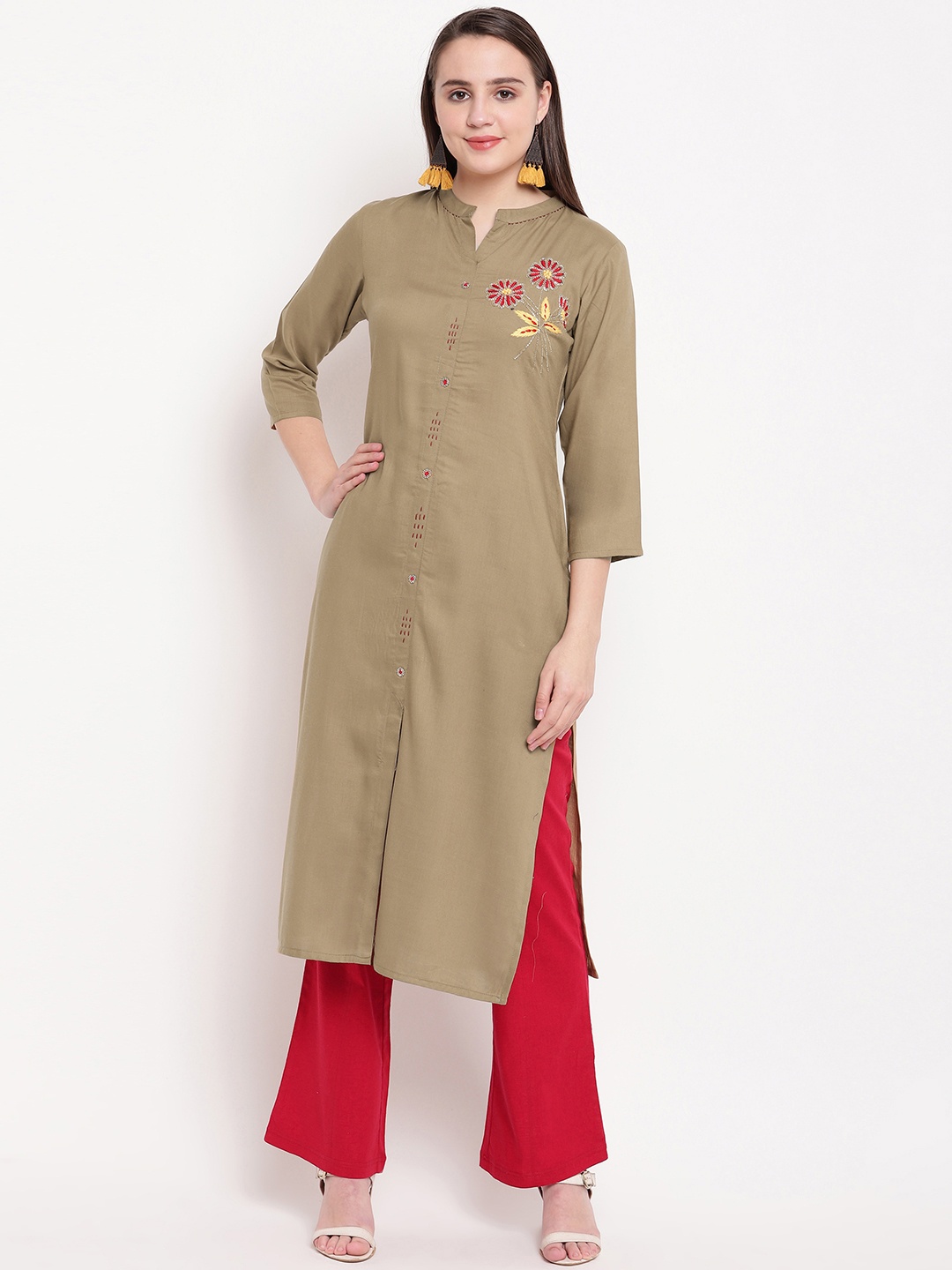 

Vbuyz Women Beige Embroidered Straight Kurta