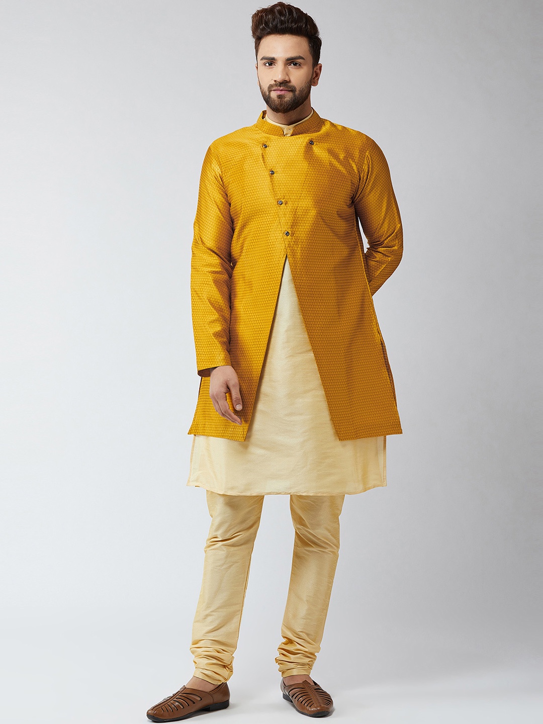 

SOJANYA Men Gold-Toned & Mustard Yellow Self-Design Sherwani Set