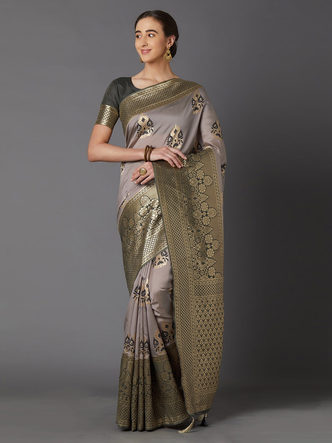 

Mitera Grey & Gold-Coloured Silk Blend Woven Design Kanjeevaram Saree