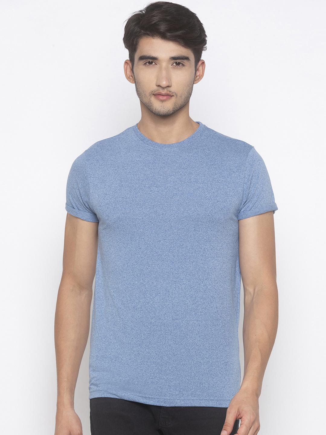 

Globus Men Blue Solid Round Neck T-shirt
