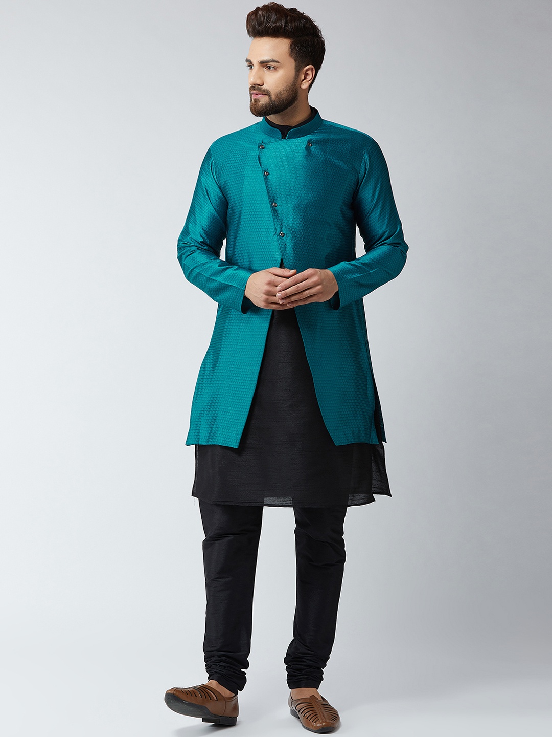 

SOJANYA Men Black & Blue Self-Design Sherwani Set