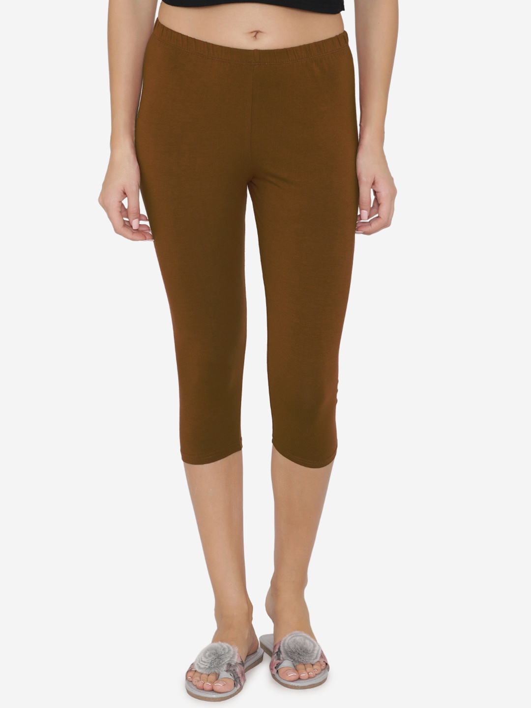 

Vami Women Brown Solid Three-Fourth Leggings
