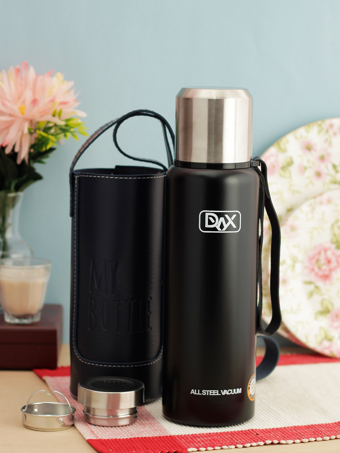 

INCRIZMA Unisex Black Solid Stainless Steel Thermosteel Vacuum Flask With Stainer & Carry Bag 1000 ml