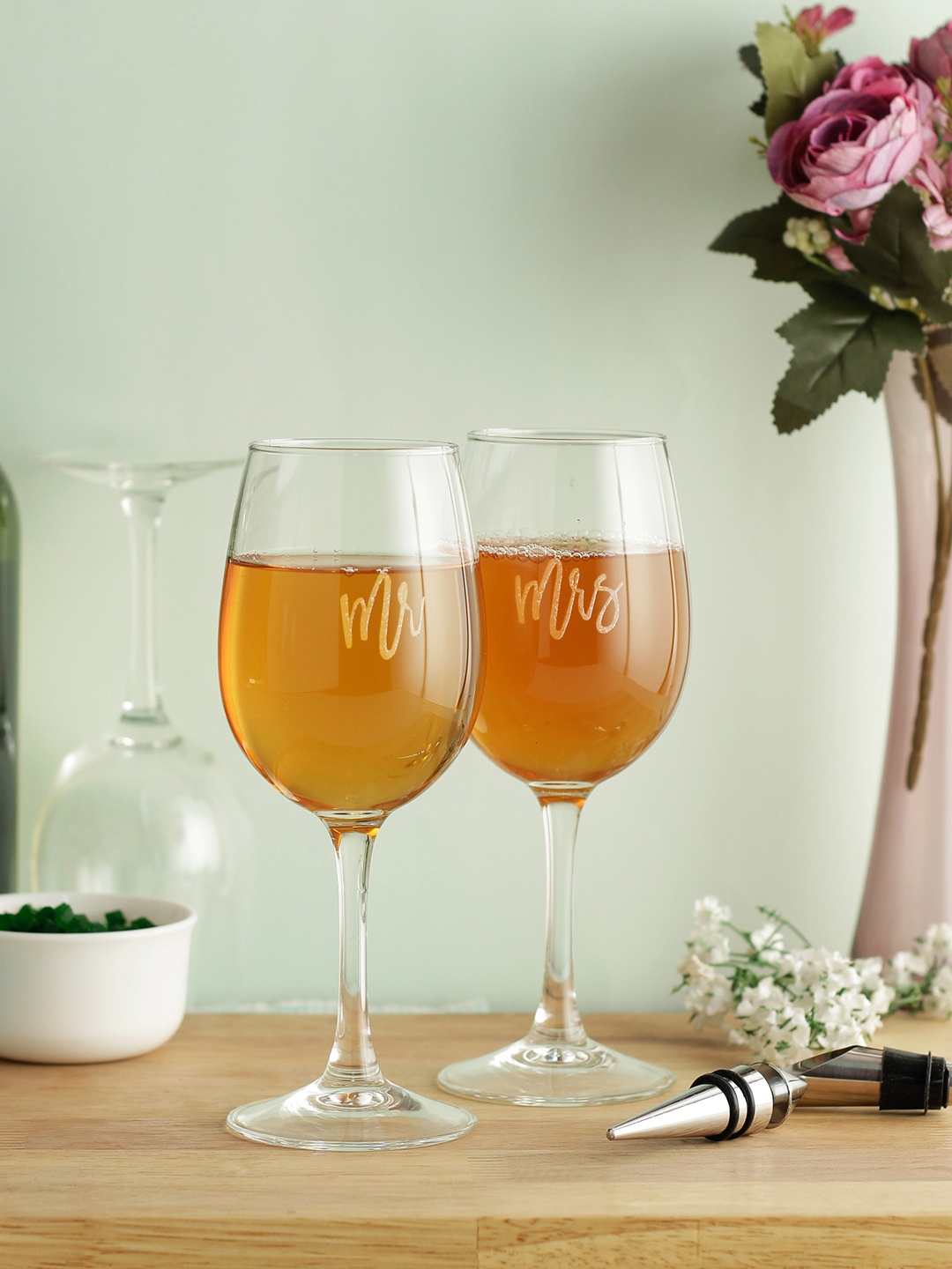 

INCRIZMA Set of 2 Transparent Mr and Mrs Engraved Wine Glasses