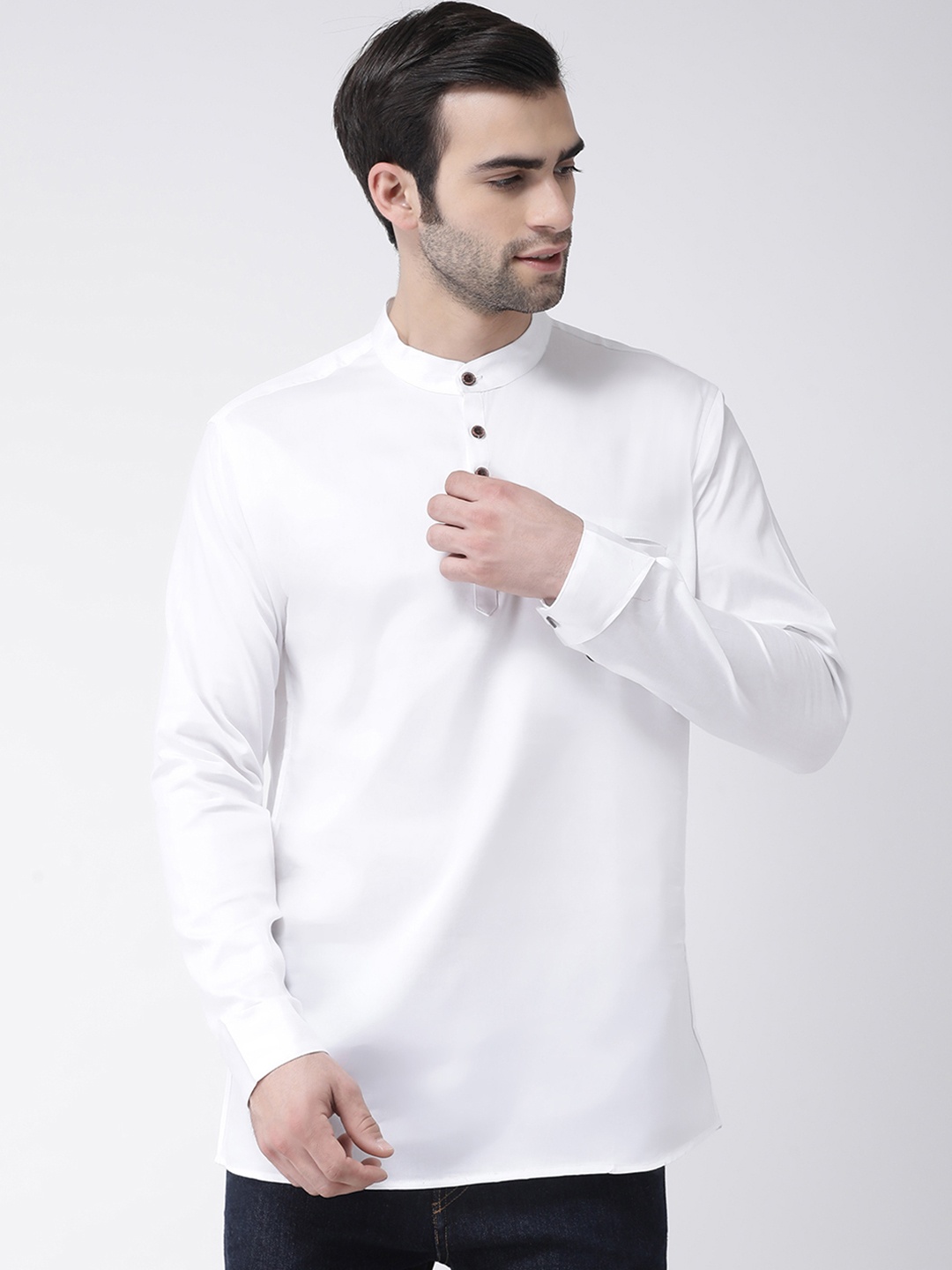 

SG LEMAN Men White Solid Straight Kurta