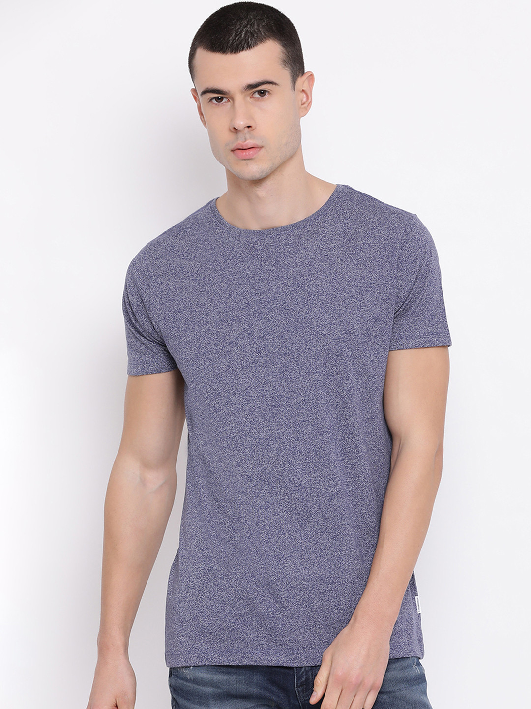 

LINDBERGH Men Purple Solid Round Neck T-shirt