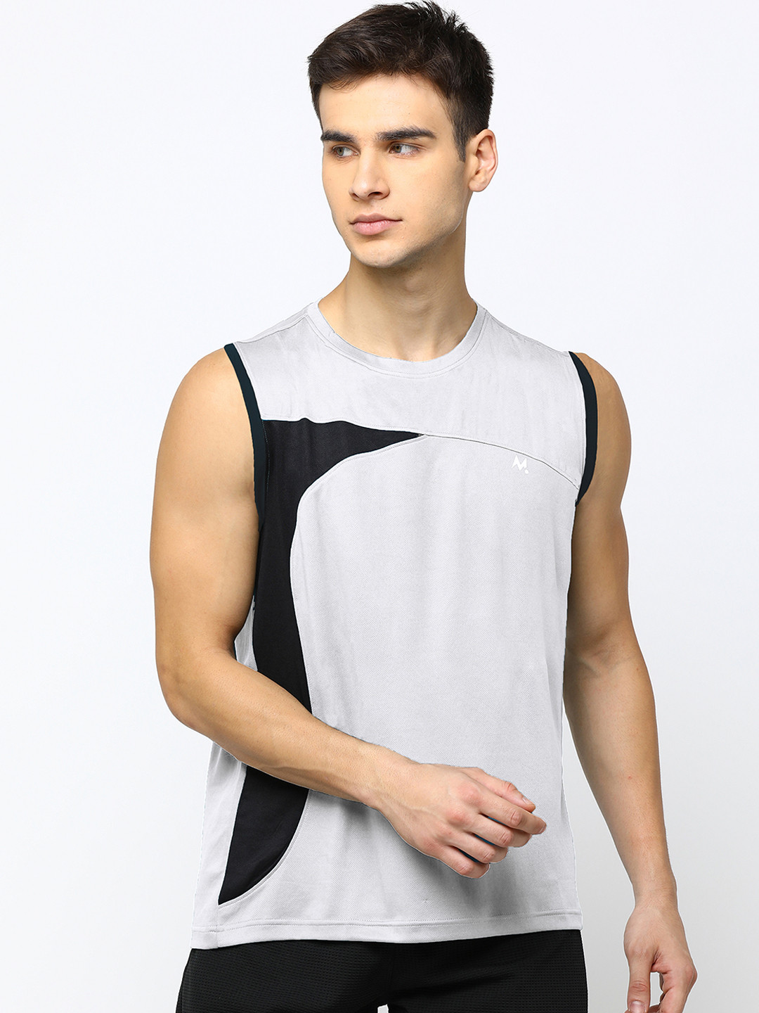 

Maniac Men Grey Colourblocked Round Neck T-shirt