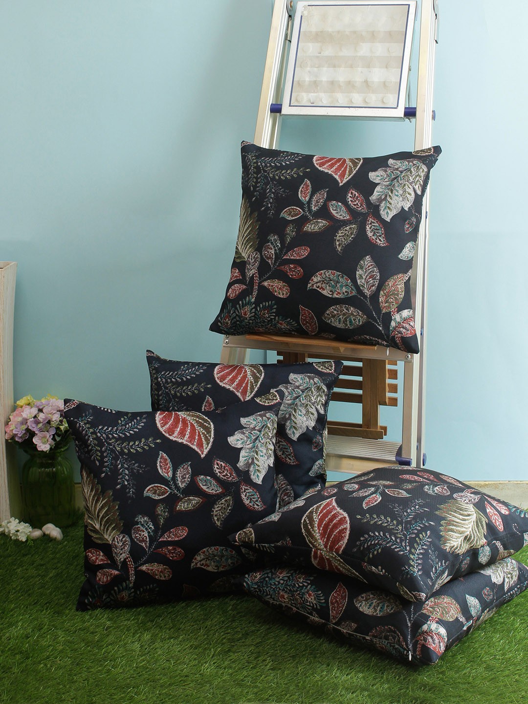 

ROMEE Navy Blue & Grey Set of 5 Floral Square Cushion Covers