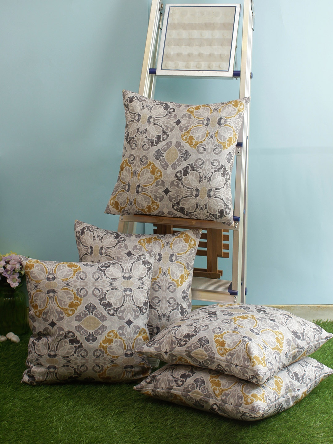

ROMEE Off-White & Grey Set of 5 Ethnic Motifs Square Cushion Covers