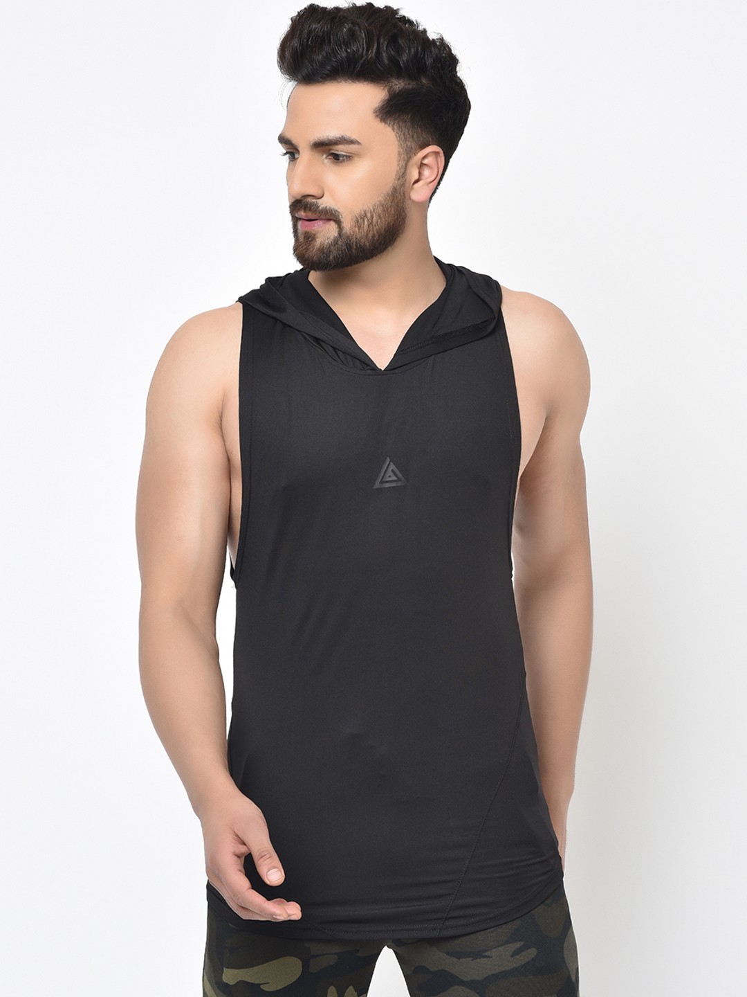 

Aesthetic Bodies Men Black Solid Hooded T-shirt