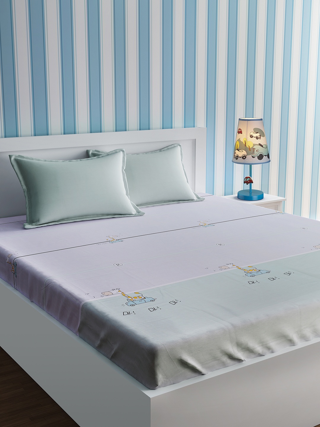 URBAN DREAM Kids Printed White And Green Bedsheet Set