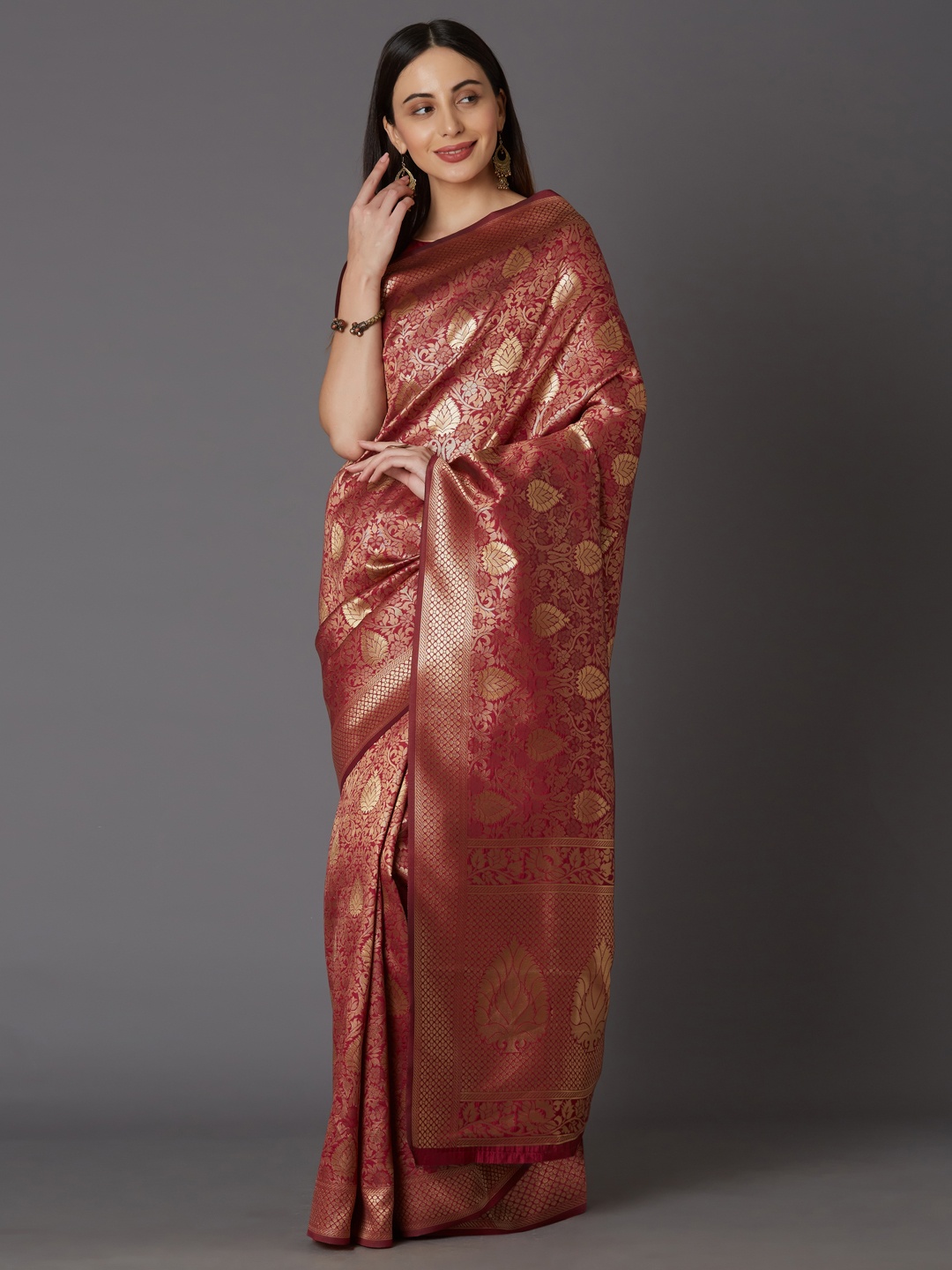 

Mitera Maroon & Gold-Coloured Silk Blend Woven Design Kanjeevaram Saree