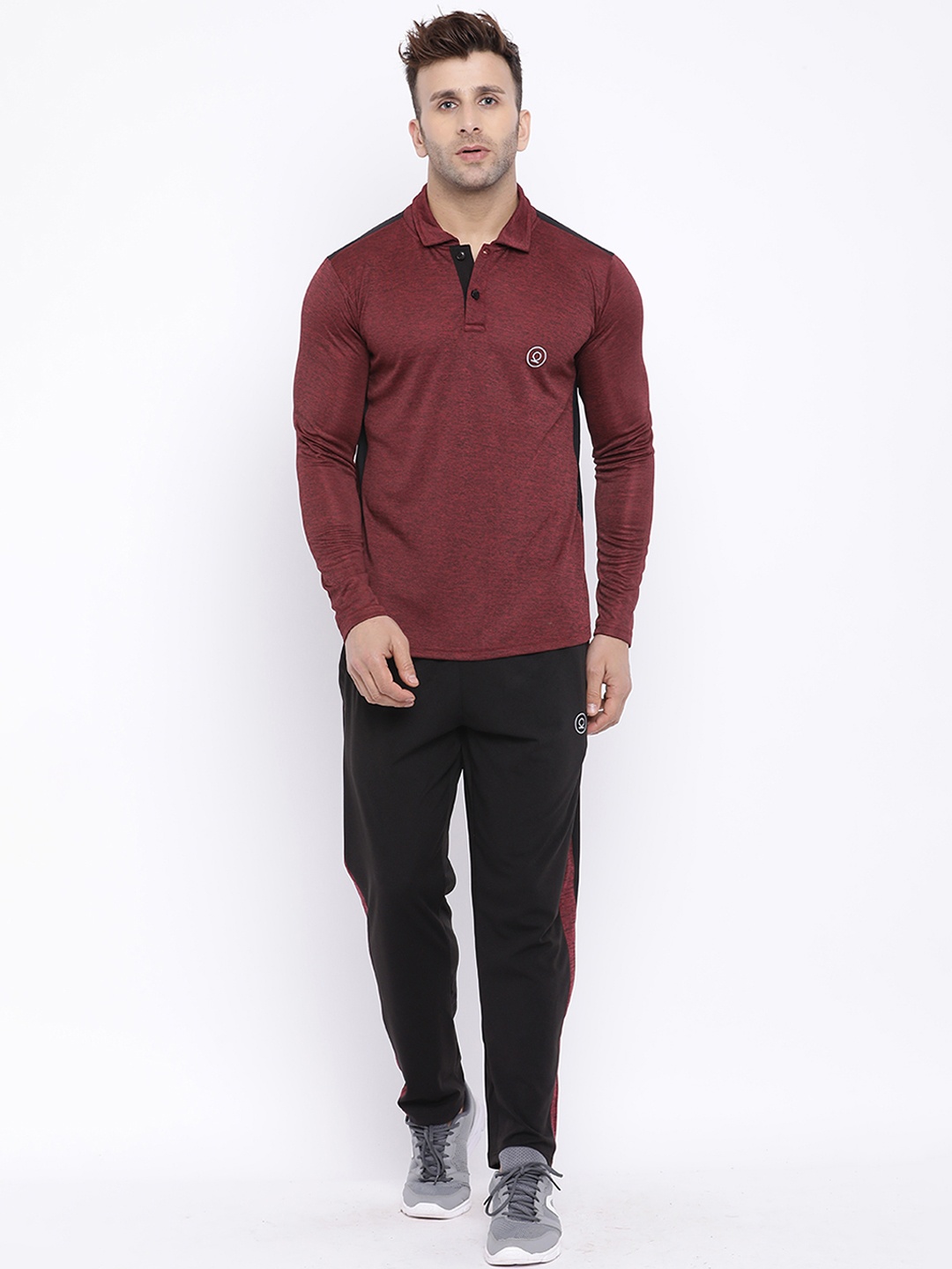 

Chkokko Men Maroon & Black Solid Tracksuit