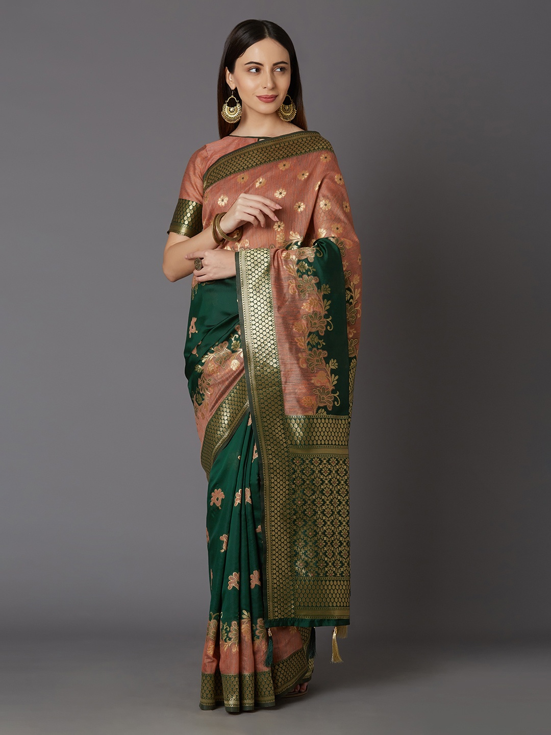 

Mitera Green & Peach-Coloured Silk Blend Woven Design Kanjeevaram Saree