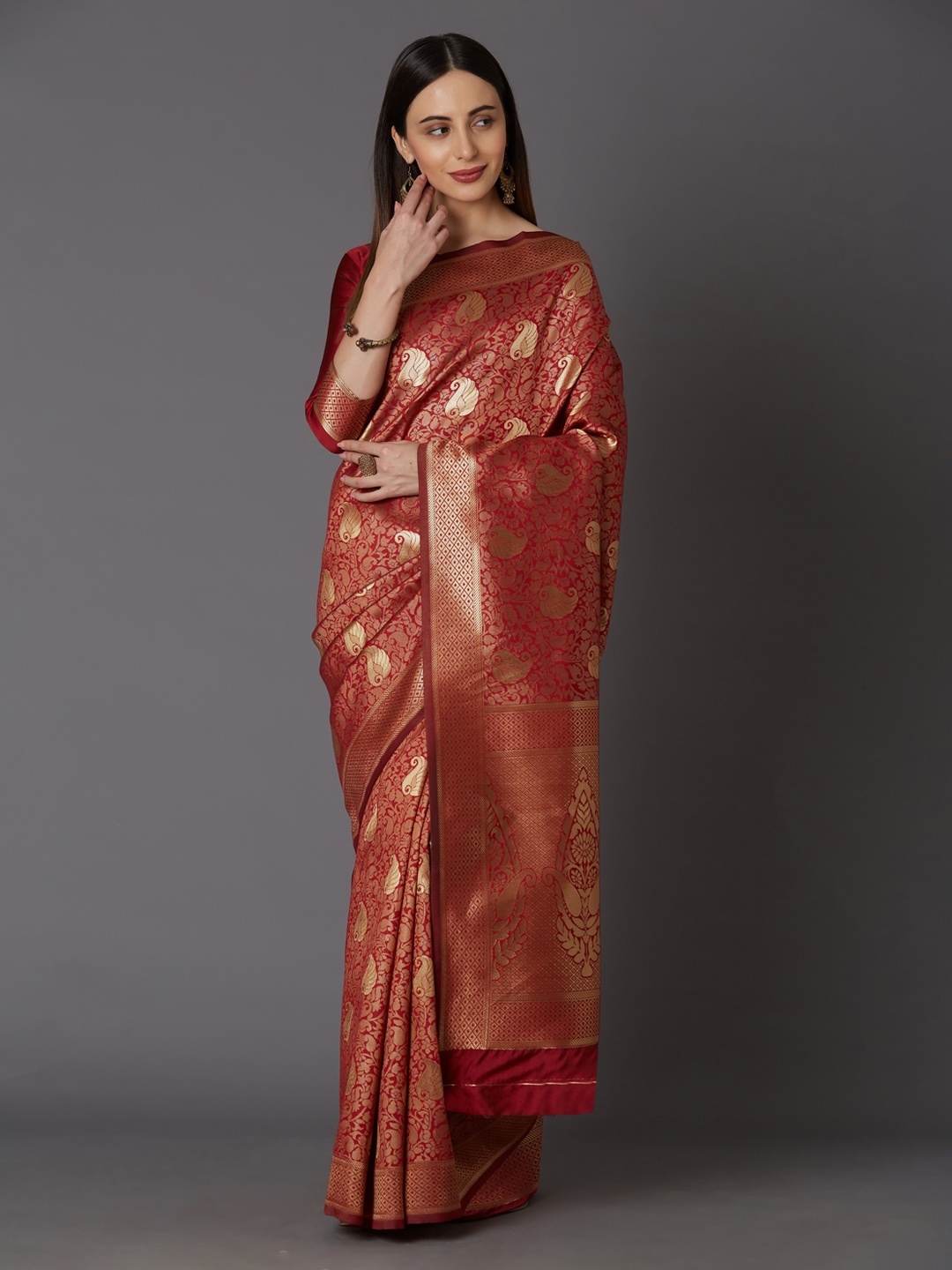 

Mitera Maroon & Gold-Toned Silk Blend Woven Design Kanjeevaram Saree