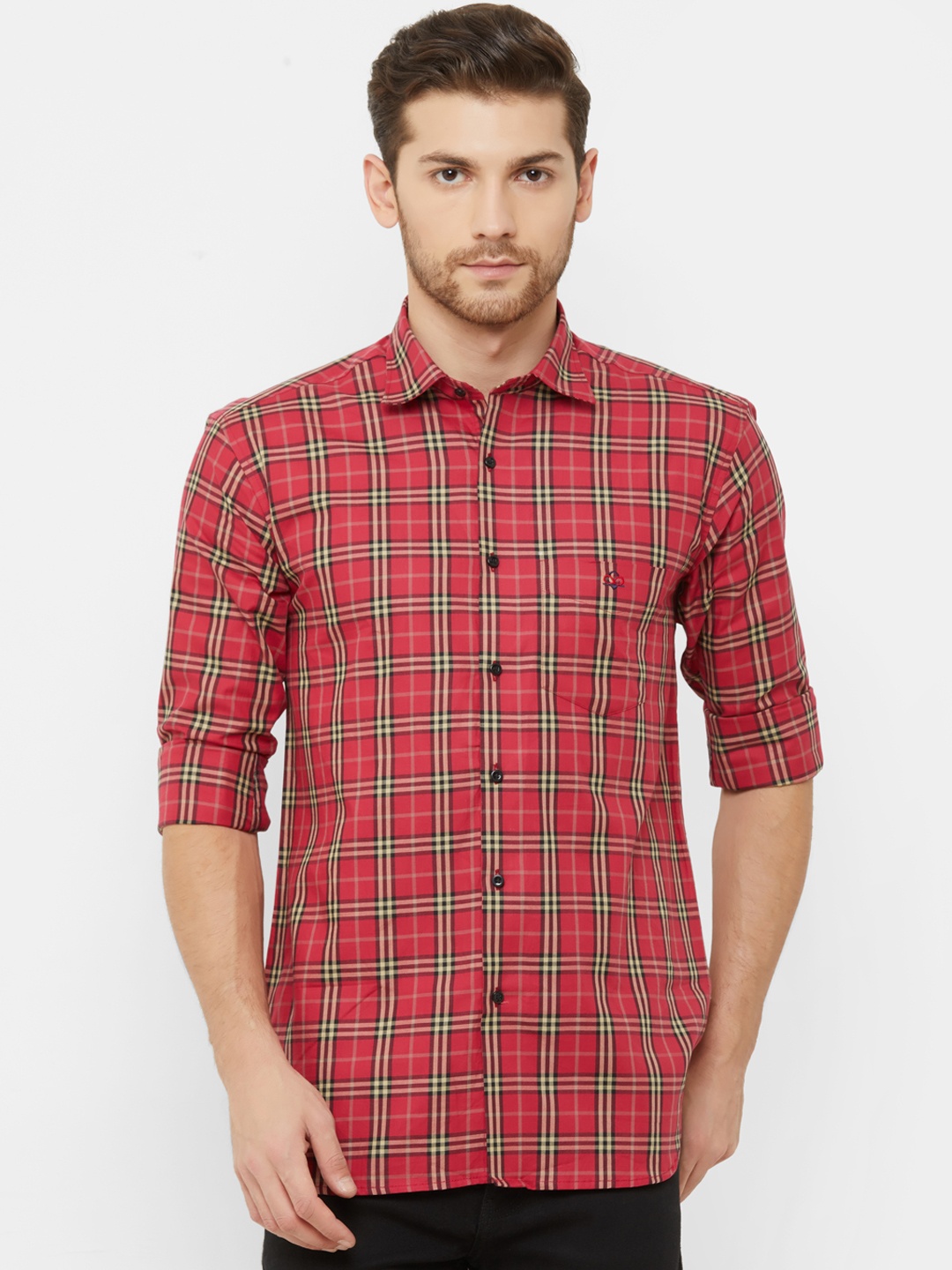 

Donzell Men Red & Beige Regular Fit Checked Casual Shirt