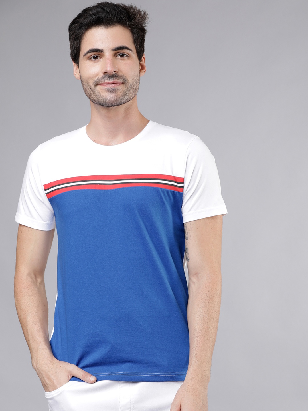 

LOCOMOTIVE Men Blue & White Colourblocked Round Neck T-shirt