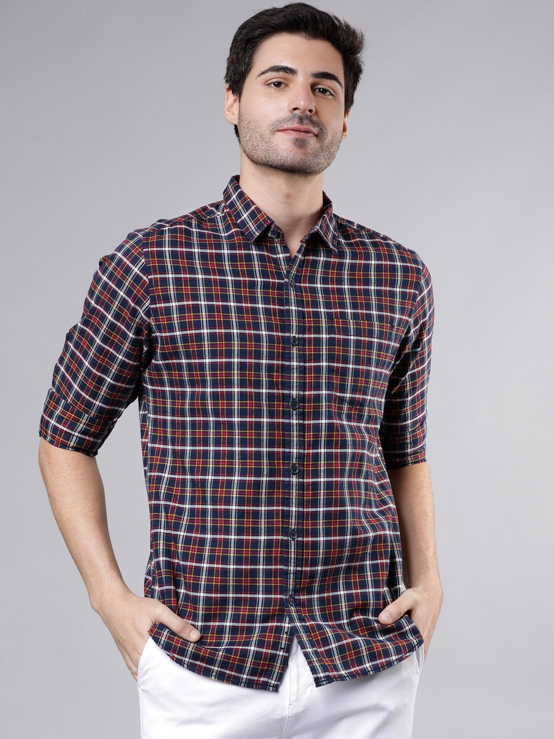 

LOCOMOTIVE Men Navy Blue & Red Slim Fit Checked Casual Shirt