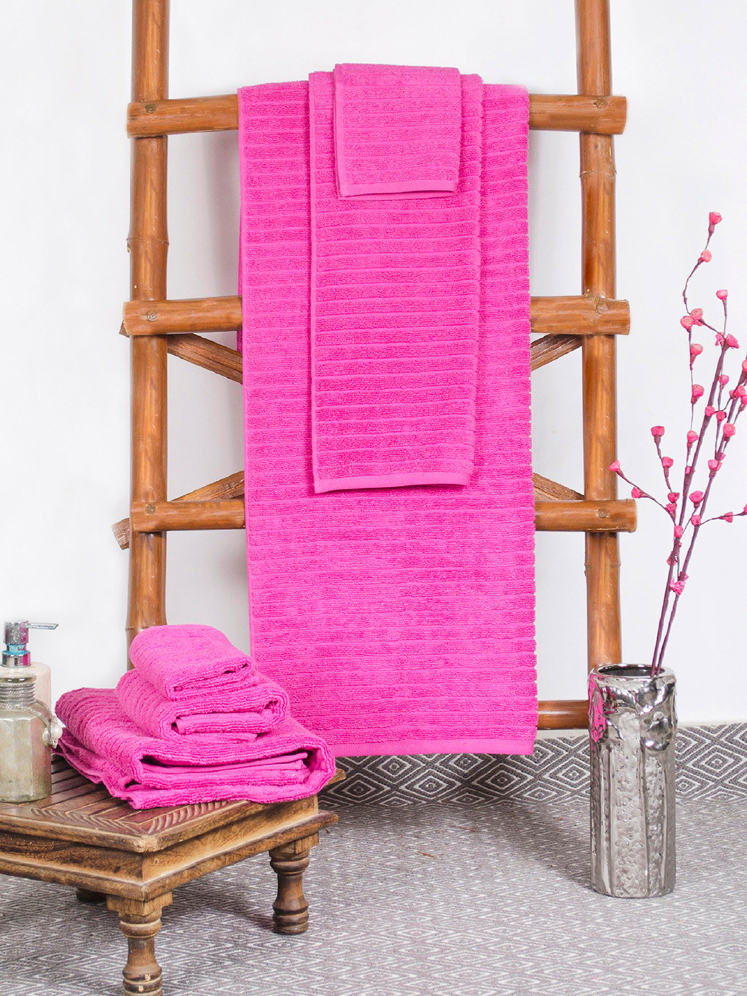 

Avira Home Unisex Set of 6 Pink Striped Zero Twist Ribbed 400 GSM Towels