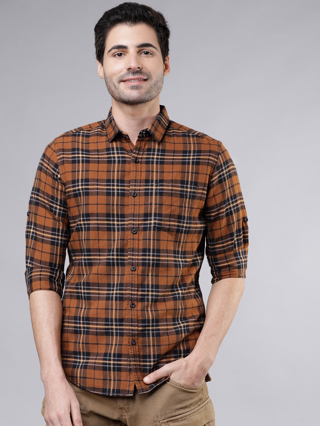 

LOCOMOTIVE Men Brown & Black Slim Fit Checked Casual Shirt