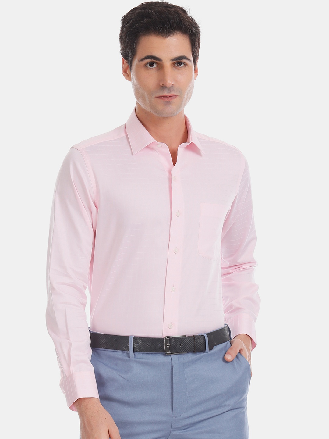 

Arrow Men Pink & Navy Blue Regular Fit Checked Formal Shirt